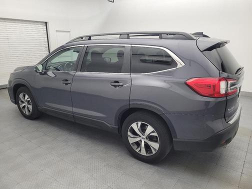 Magnetite Gray Metallic 2023 Subaru Ascent Premium 8-Passenger