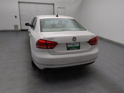 Candy White 2015 Volkswagen Passat 1.8T Auto SE w/Sunroof & Nav
