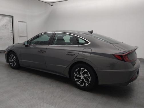 2022 Hyundai SONATA Hybrid Base