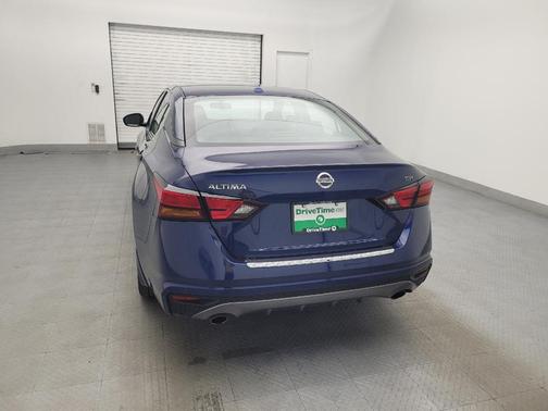 2021 Nissan Altima SR FWD