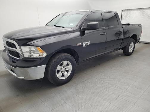 2019 RAM 1500 SLT