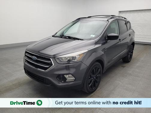 Magnetic Metallic 2017 Ford Escape SE