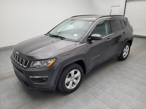 Granite Crystal Metallic Clearcoat 2019 Jeep Compass Latitude