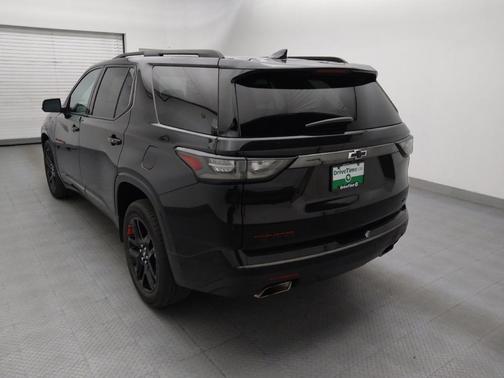 Mosaic Black Metallic 2021 Chevrolet Traverse Premier