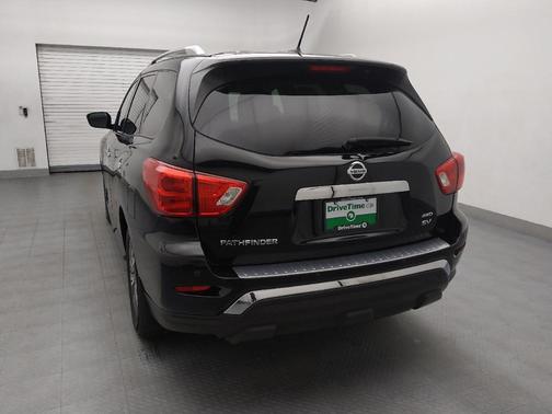 2017 Nissan Pathfinder SV