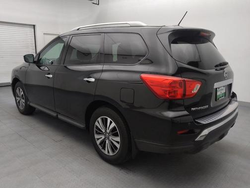 2017 Nissan Pathfinder SV