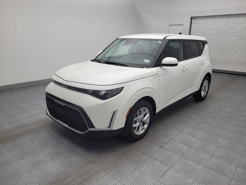Snow White Pearl 2025 Kia Soul LX