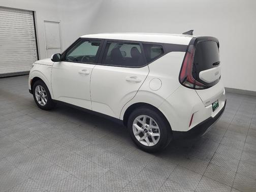 Snow White Pearl 2025 Kia Soul LX