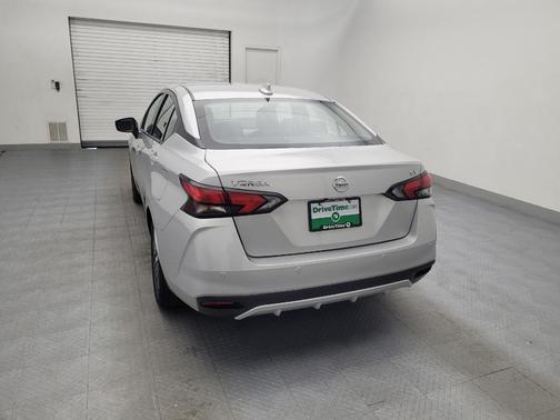 2022 Nissan Versa 1.6 SV