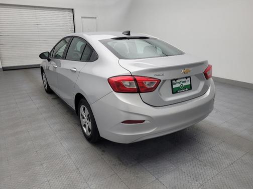 Silver Ice Metallic 2018 Chevrolet Cruze LS