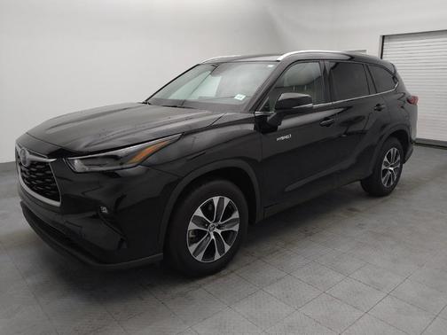 2021 Toyota Highlander Hybrid XLE