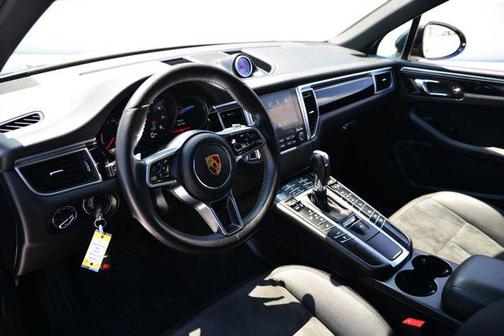 2018 Porsche Macan Base
