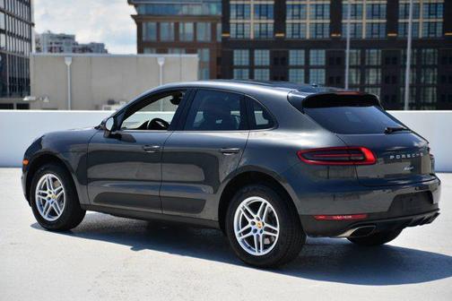 2018 Porsche Macan Base