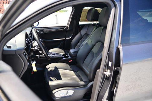 2018 Porsche Macan Base