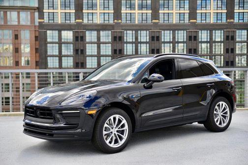 2026 Porsche Macan AWD