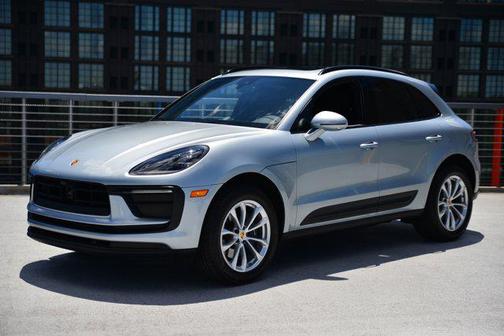 2025 Porsche Macan Base