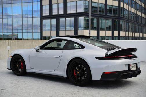 2025 Porsche 911 Carrera 4 GTS