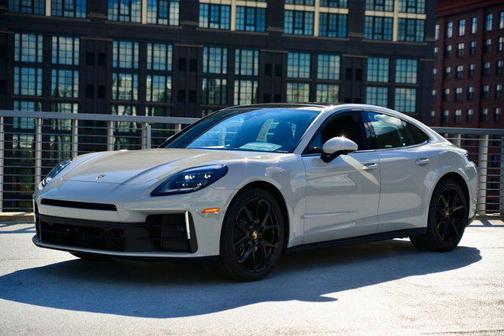 2026 Porsche Panamera 4