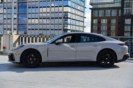 2026 Porsche Panamera 4