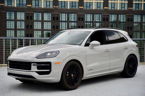 2025 Porsche Cayenne GTS