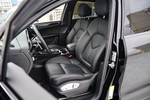 2023 Porsche Macan S