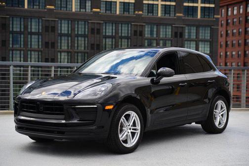 2025 Porsche Macan Base