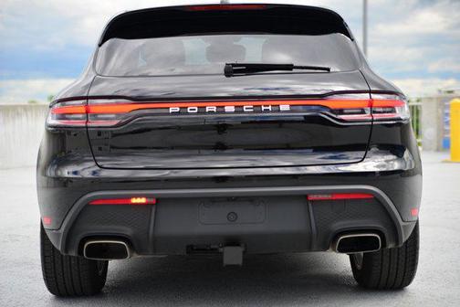 2025 Porsche Macan Base