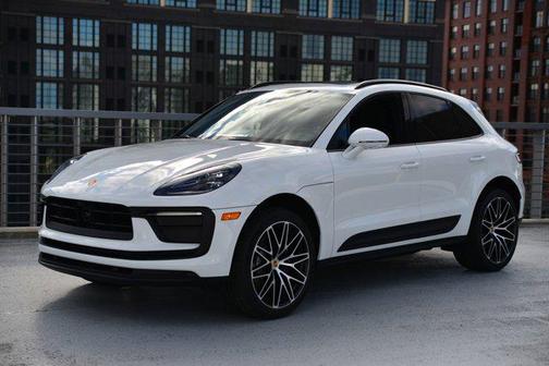 2026 Porsche Macan AWD