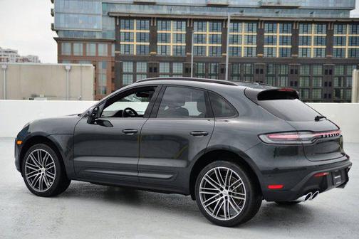 2025 Porsche Macan AWD