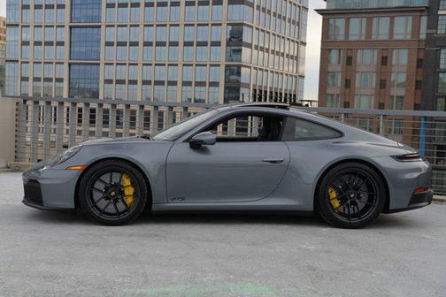 2025 Porsche 911 Carrera GTS