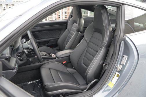 2025 Porsche 911 Carrera GTS