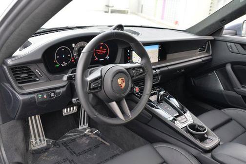 2025 Porsche 911 Carrera GTS