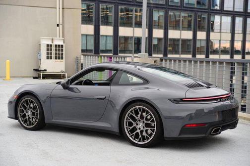 2025 Porsche 911 Carrera