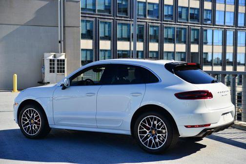 2015 Porsche Macan Turbo