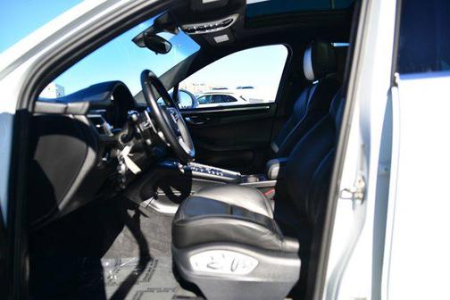 2015 Porsche Macan Turbo