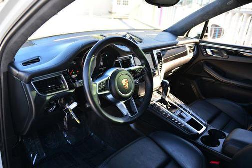 2015 Porsche Macan Turbo