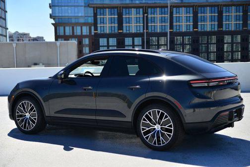 2025 Porsche Macan Electric