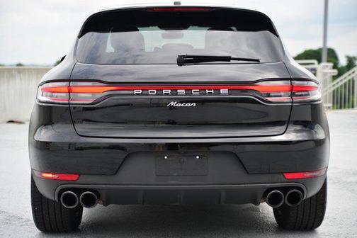 2021 Porsche Macan Base