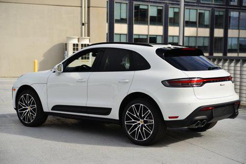2026 Porsche Macan AWD