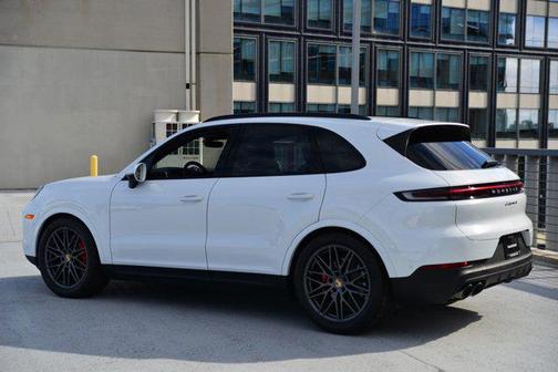 2025 Porsche Cayenne S