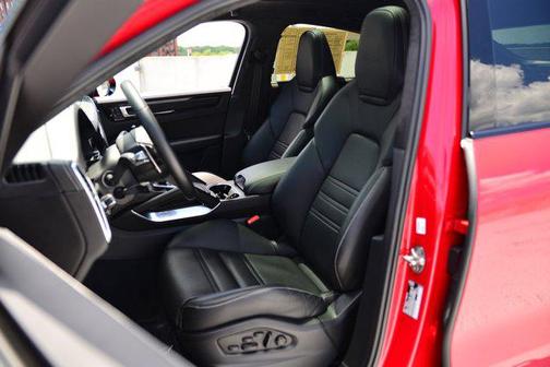 2023 Porsche Cayenne Turbo