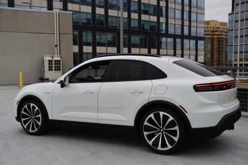 2025 Porsche Macan Electric