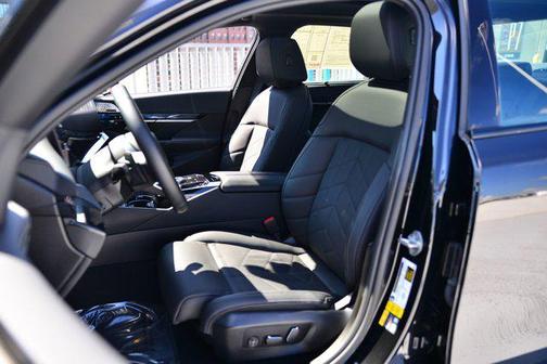 2024 BMW i5 M60