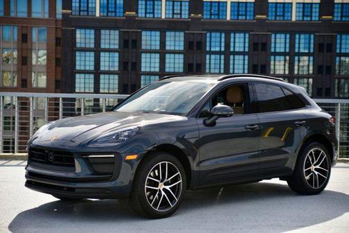 2025 Porsche Macan AWD