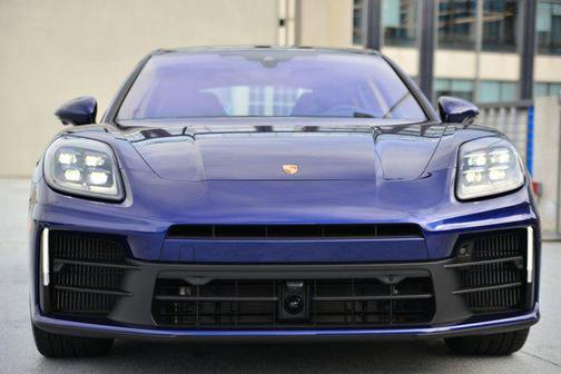 2024 Porsche Panamera 4