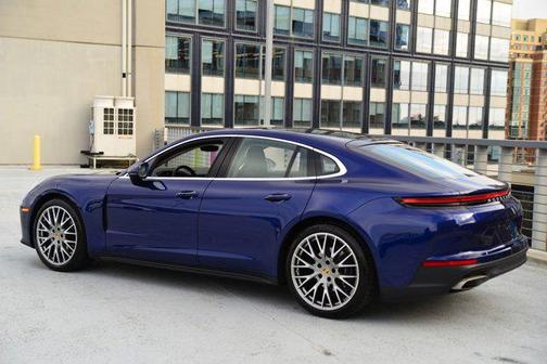 2024 Porsche Panamera 4