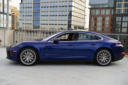2024 Porsche Panamera 4