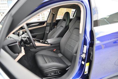 2024 Porsche Panamera 4