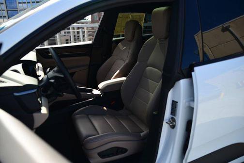 2025 Porsche Macan Electric