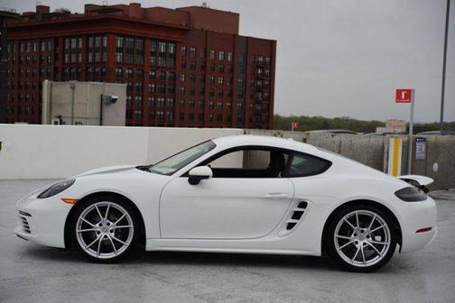2025 Porsche 718 Cayman Style Edition
